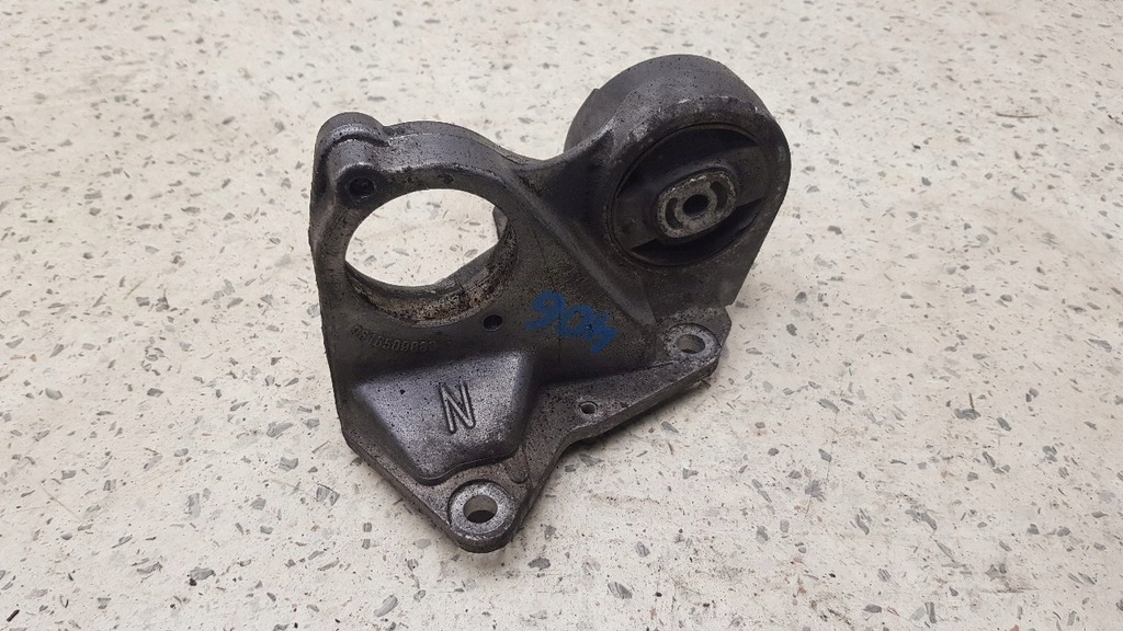 фото №1, Кронштейн опора полуось peugeot 406 2.0 16v