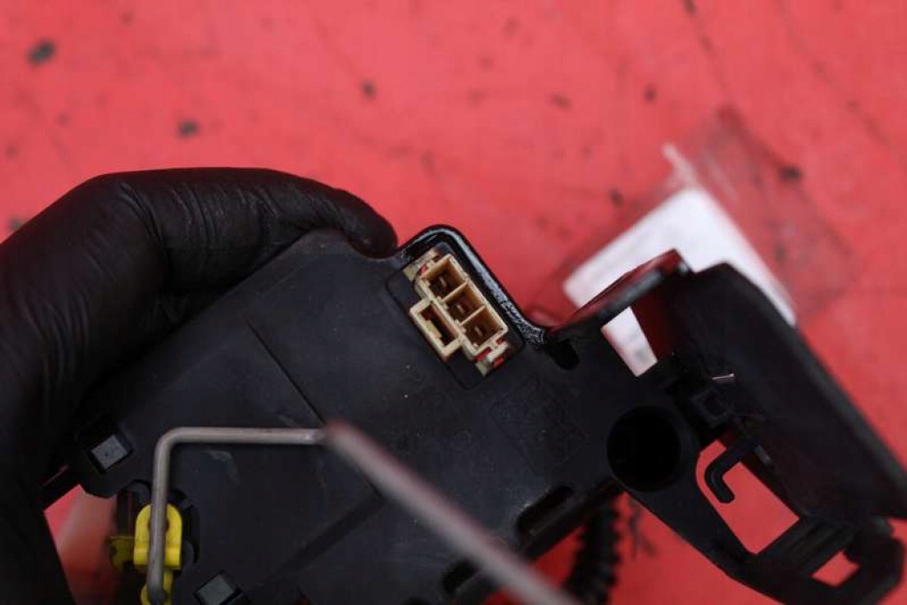 фото №7, Датчик рівня пального 6765843 bmw e63 4.8 v8 367 km 03-07