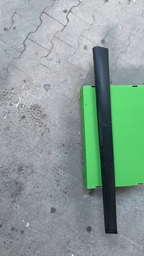 фото №1, Kia stonic 2018- молдинг na двері передні праве