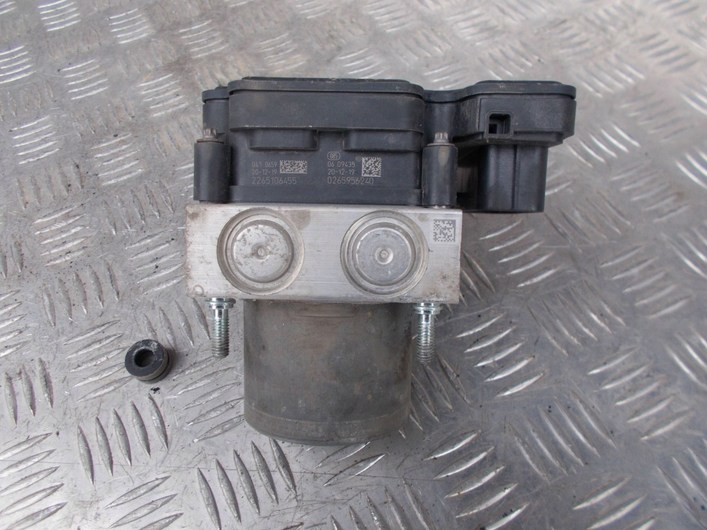 Opel crossland corsa f citroen peugeot насос abs 1.2 vti 2021r Зі Шроту