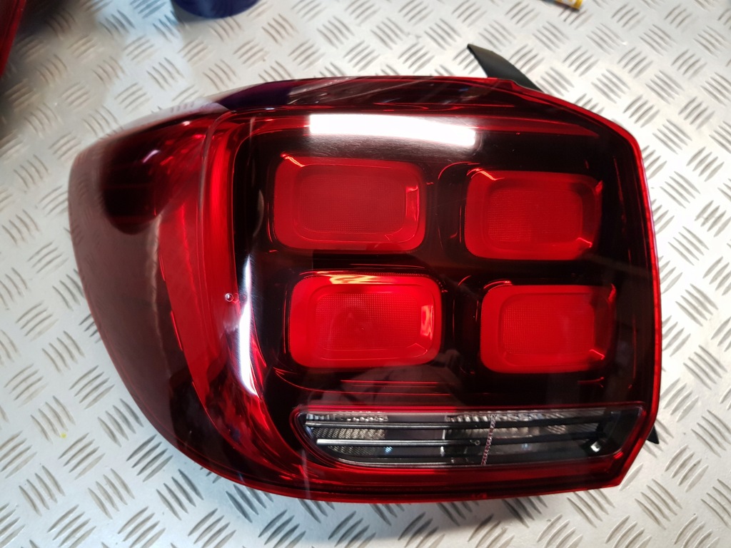 фото №1, Лампа левая левый задняя задняя dacia sandero ii 2 lift