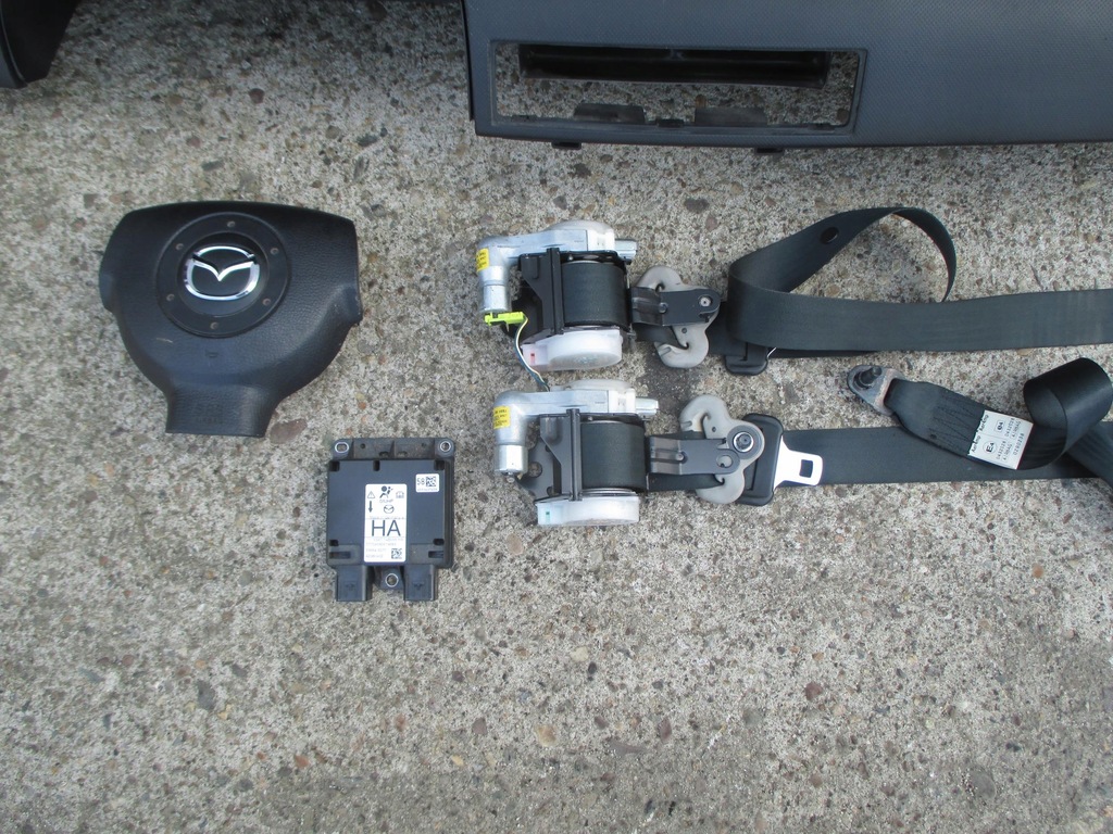 фото №2, Mazda 2 ii 02-07 консоль ремни подушки безопасности датчик