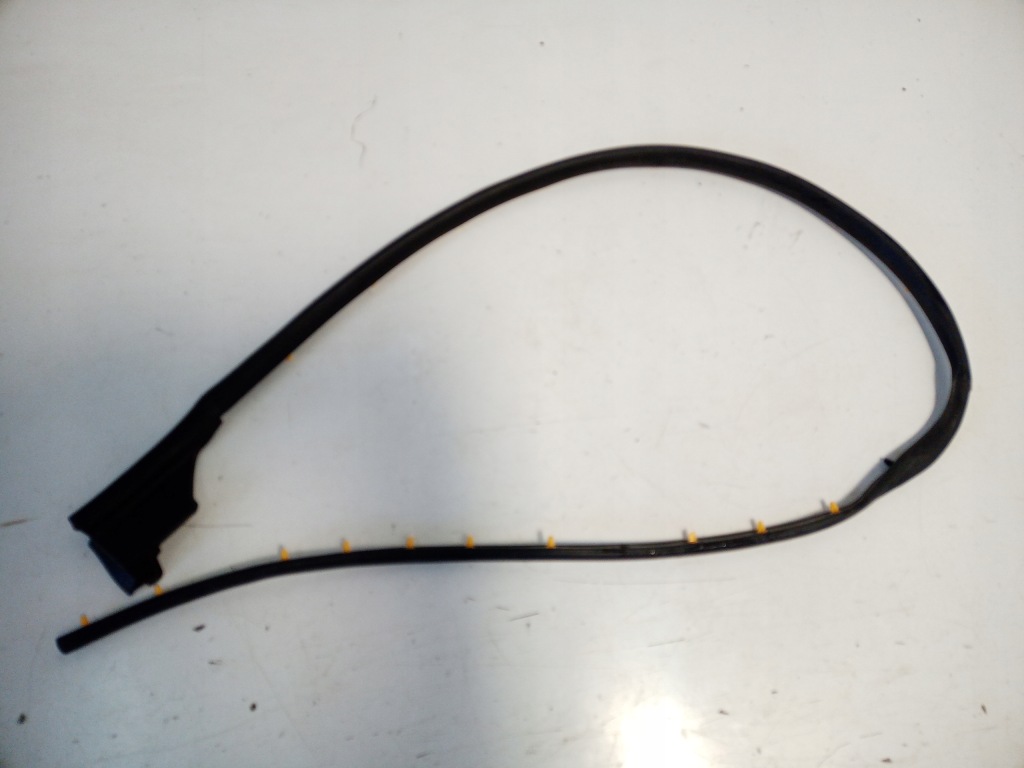 фото №1, Прокладка дверь правый перед citroen c5 aircross 9816908680