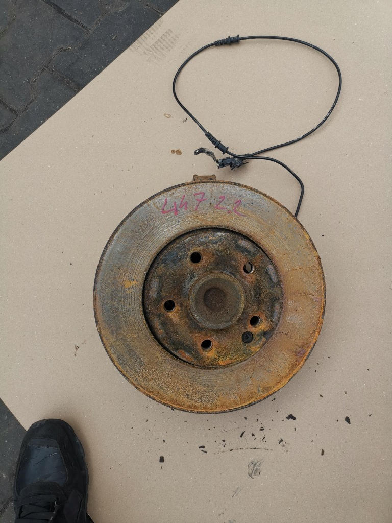 Купити Поворотний кулак права ступиця перед mercedes vito 2.2 447 2014- rwd задній привід