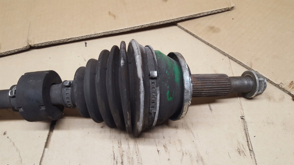 фото №3, Toyota avensis t27 1ad d4d привідний вал ліва