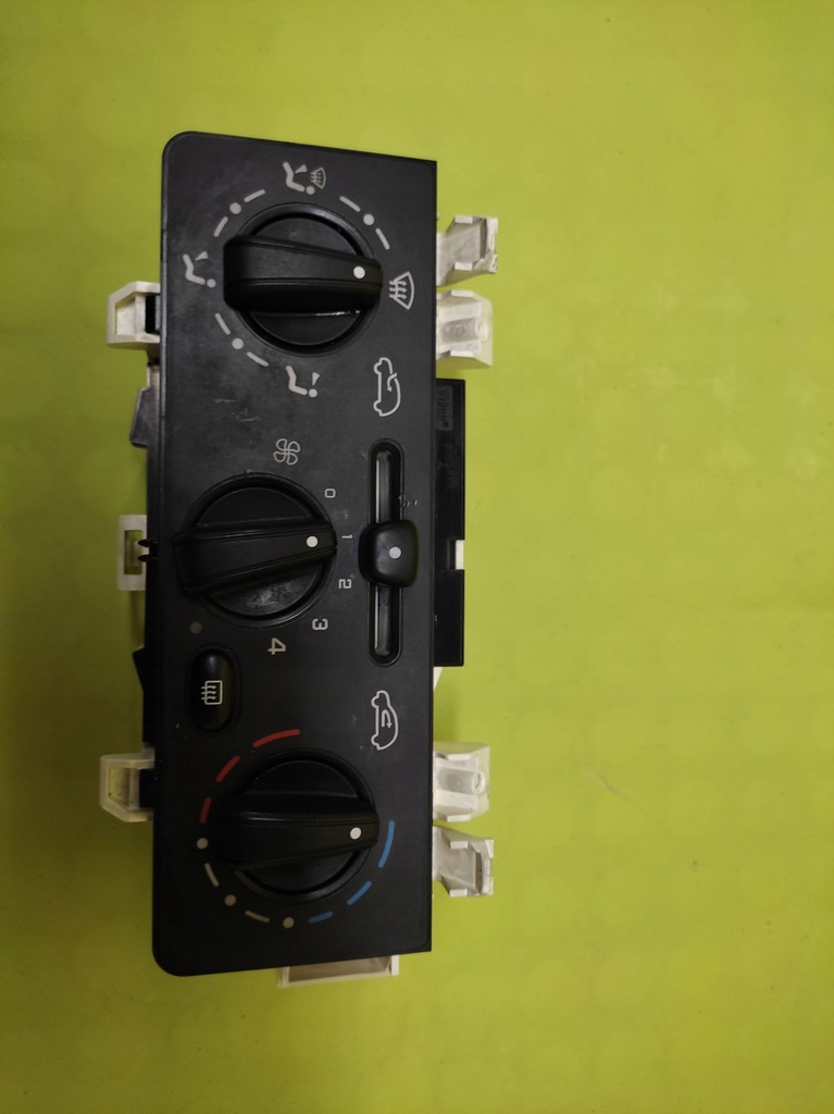 фото №1, Citroen c3 панель обдув кондиціонера f664477s