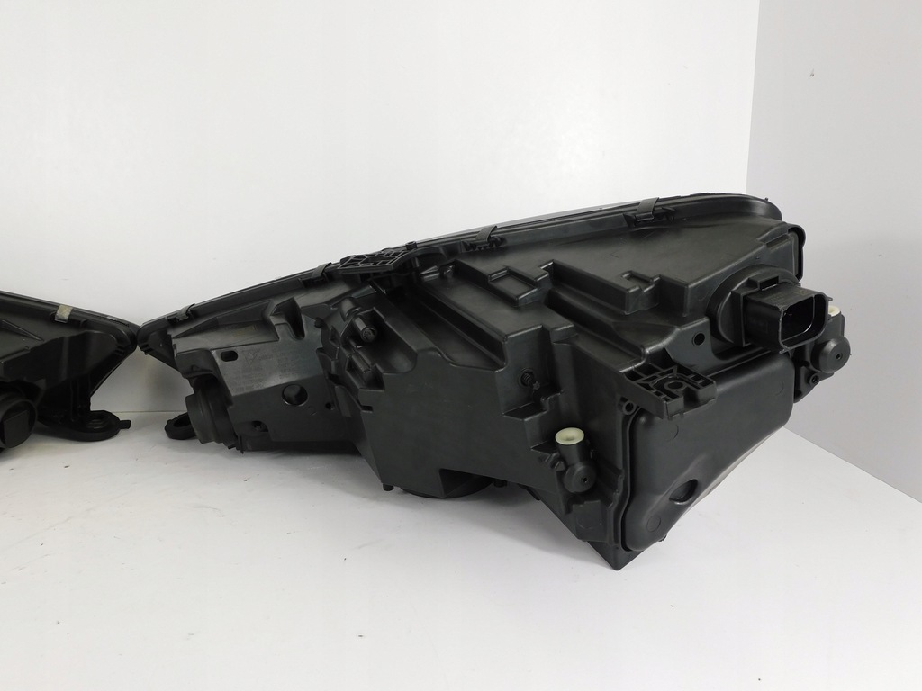 фото №14, Audi a4 b9 8w s4 lift лампа левая правая full led usa 8w0941033f 8w0941034f