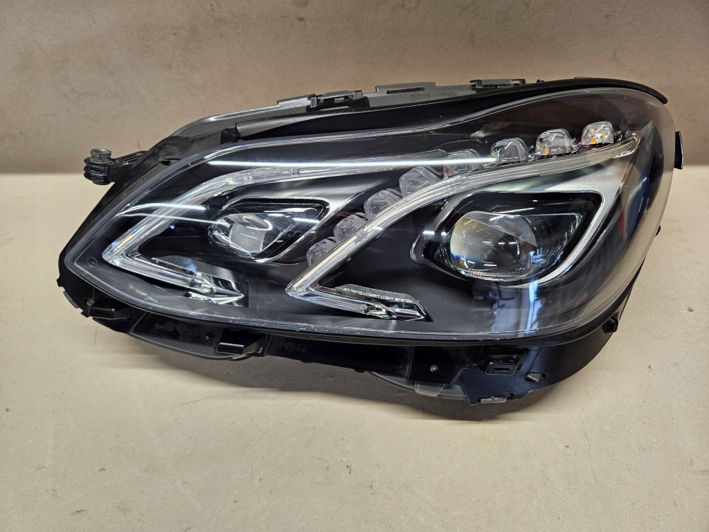 Купить Фара левая передняя перед mercedes e klasa w2129063103kz