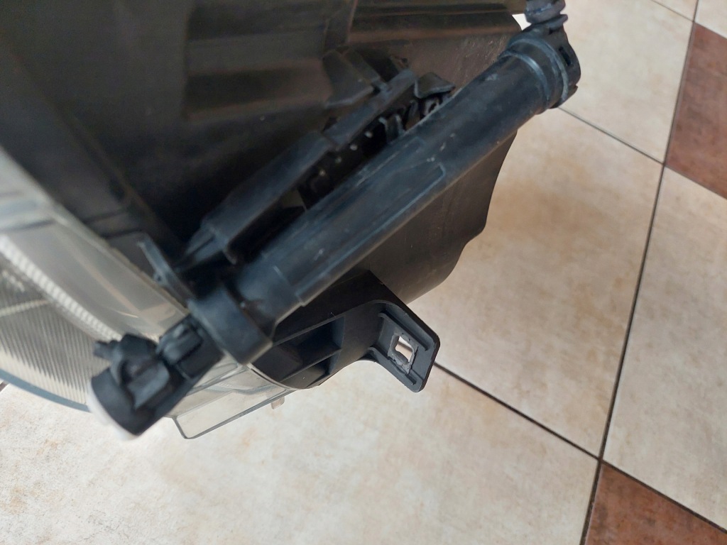 Фара - правая - ксенон - led - mercedes sprinter w906 - рестайлинг с Разборки