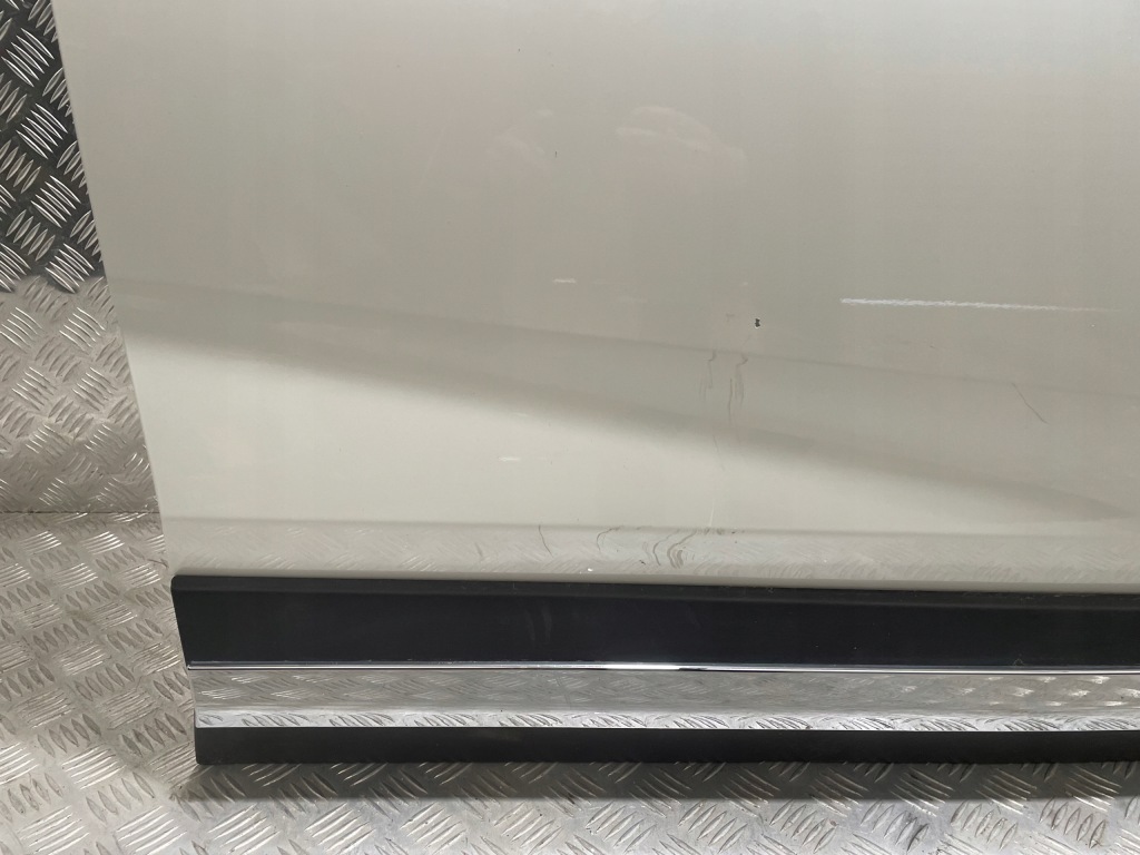 Дверь правый  перед toyota rav4 v 070 white перламутр белый перламутр Цена