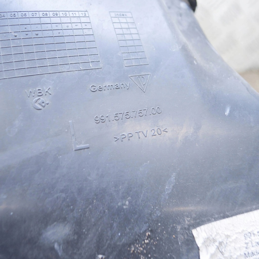 фото №6, Porsche 911 991 2015 часть трубы впуска воздуха