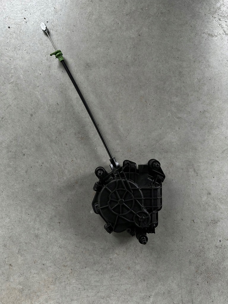 фото №1, Bmw 2 f45 замок крышки