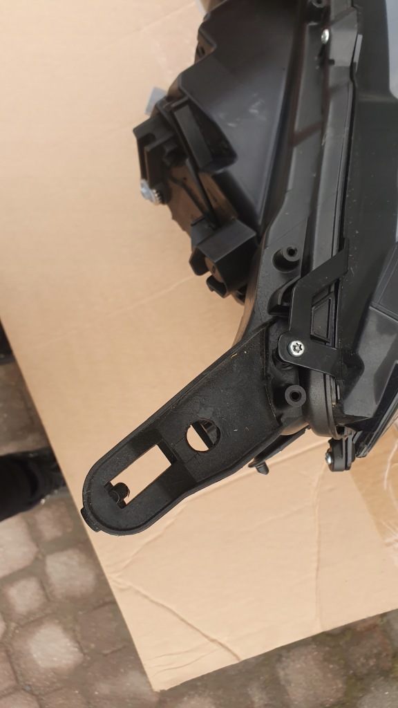 Lexus ux lift лампа передня права full led Оригінал