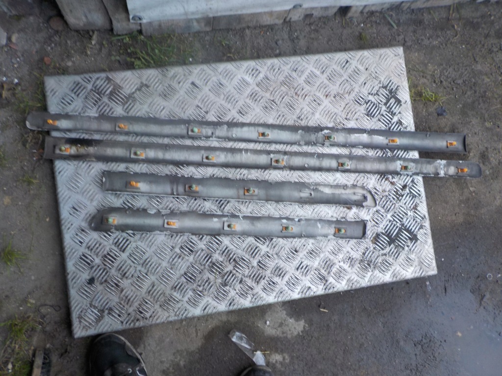 Mercedes ml w163 молдинг дверь правая перед czarna Цена