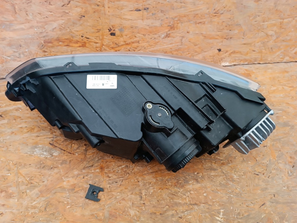 Фара правый перед европа  full led 576941008f 90117434a seat ateca Недорого