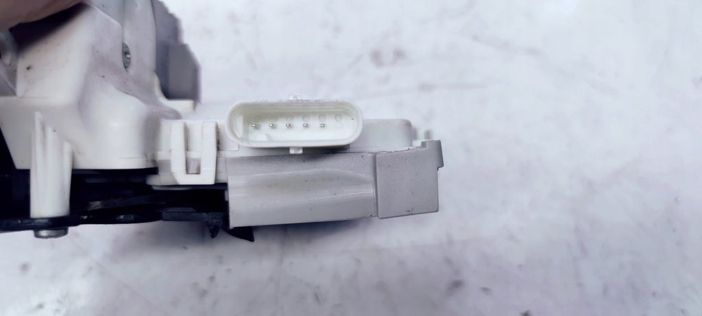 фото №5, Замок двері правий задня audi a1 8x0839016e 5 pin