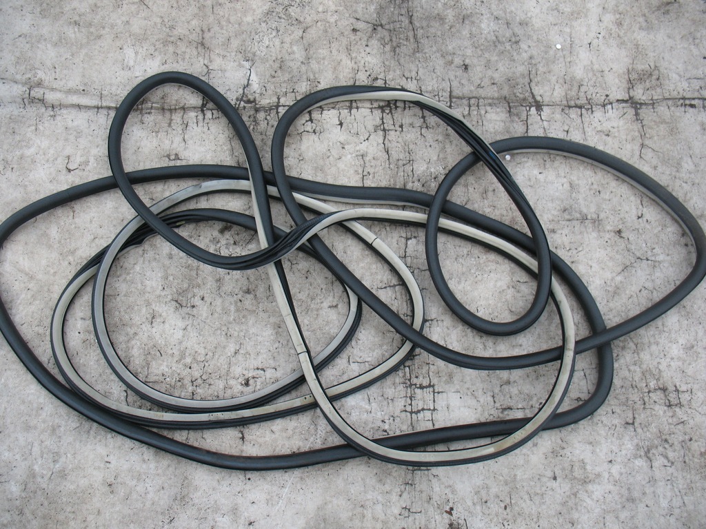 фото №1, Прокладка дверь citroen c5 iii x7 задняя