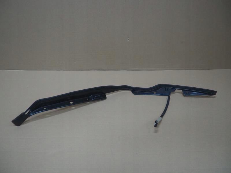 Купить Датчик доводчик открывания крышки левый задний  lexus nx