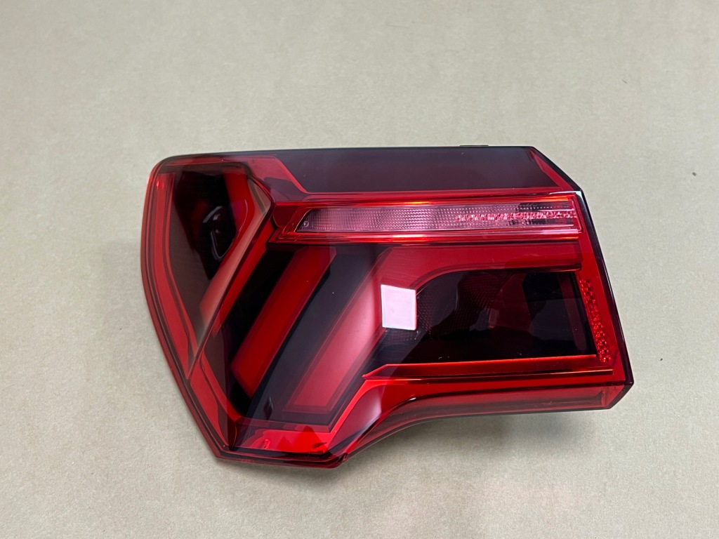 Купить Audi q3 83a фара задний  led 83a945091