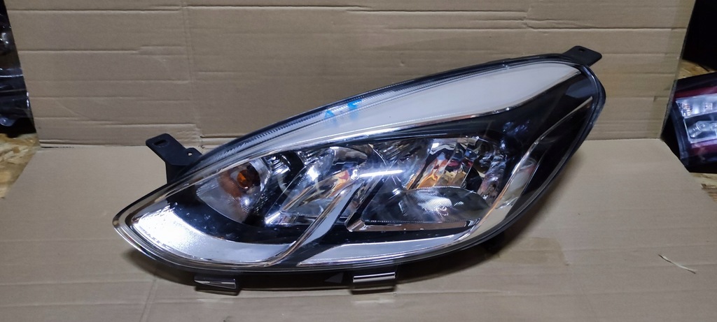 фото №1, Лампа перед ford fiesta mk8