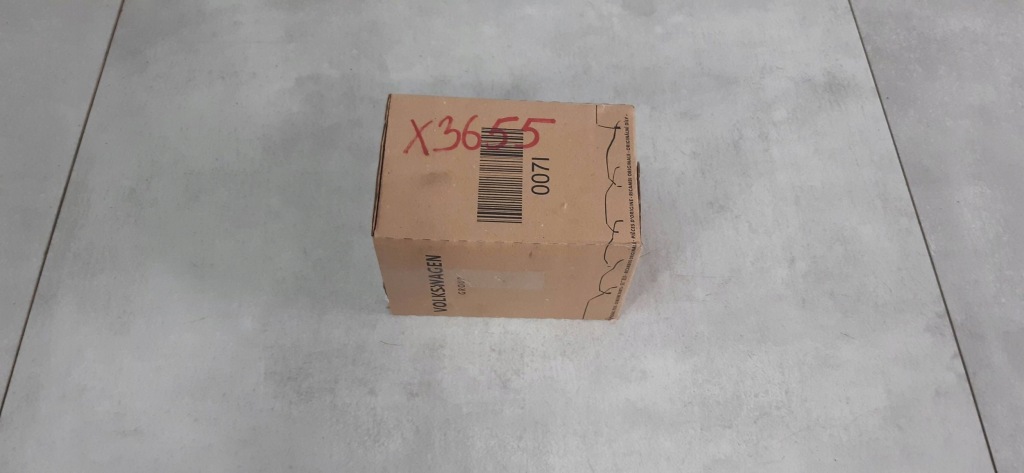 Купити Skoda scala замок капот 654823509a