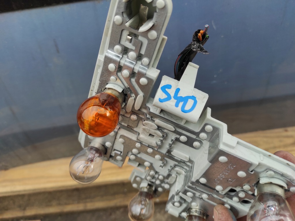 фото №4, Вкладиш лампи правий задня права задня з штекер volvo s40 ii