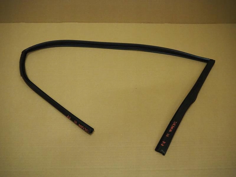 фото №1, Прокладка стекло дверь правый перед tucson iii lift