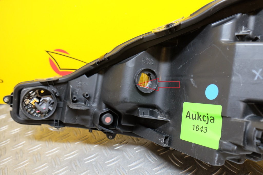 фото №11, Toyota prius c aqua lift 2017- фара лампа led правая usa