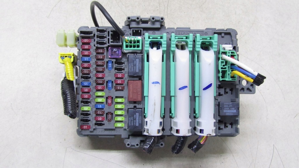 фото №1, Honda cr-v iv 2.0 коробка предохранителей t1e-e011