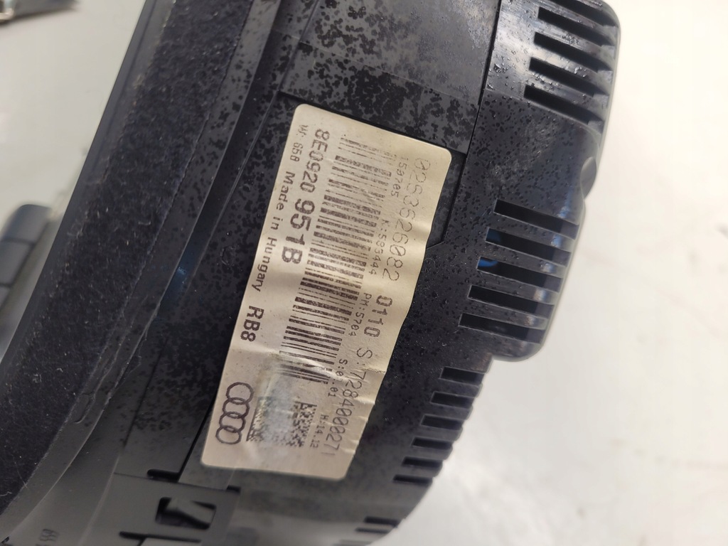 фото №5, Лічильник прилади audi a4 b7 1.9 tdi 8e0920951b