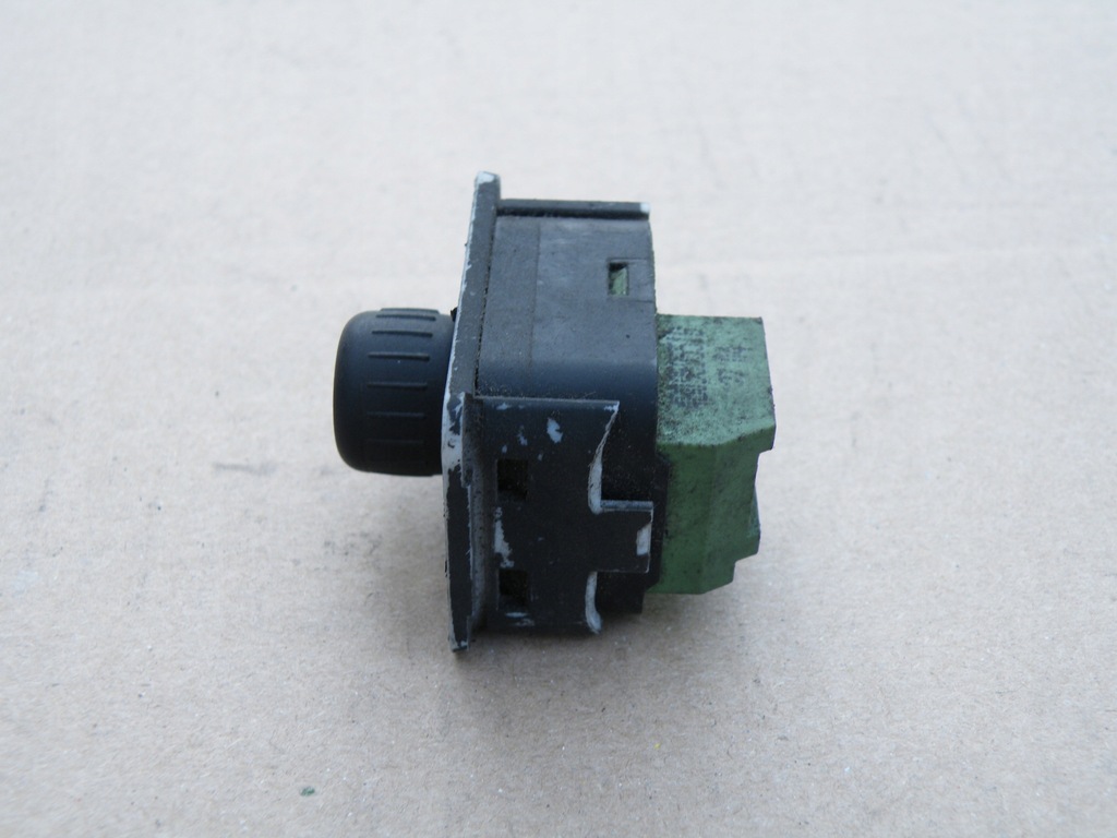 фото №6, Audi a6 c5 fl lift переключатель регулировки зеркал 4b0959551b