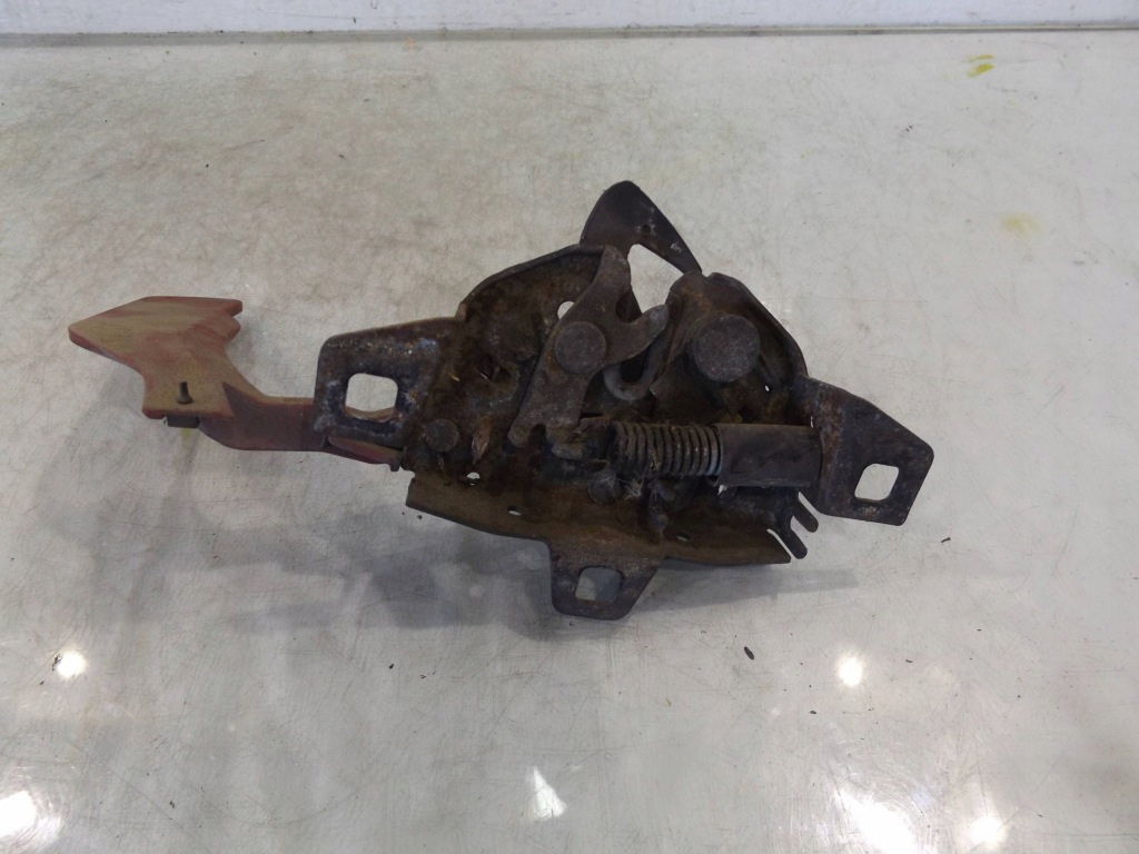 Купити Alfa 147 рестайлінг  замок капот європа