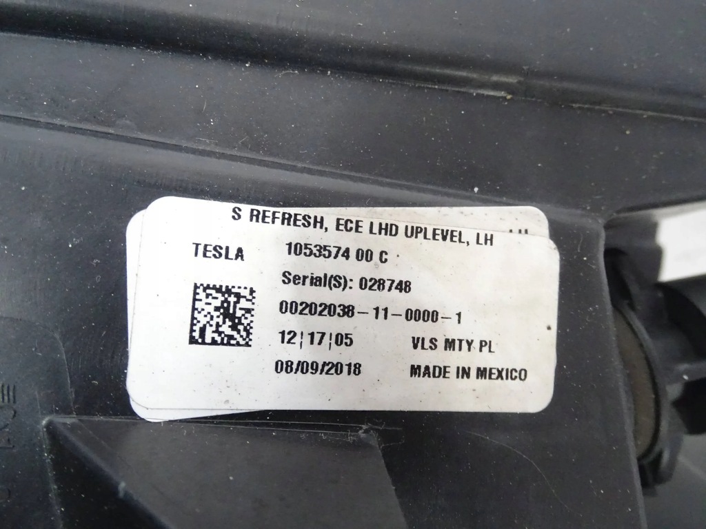 Фара перед передняя левая tesla s рестайлинг  full led Оригинал