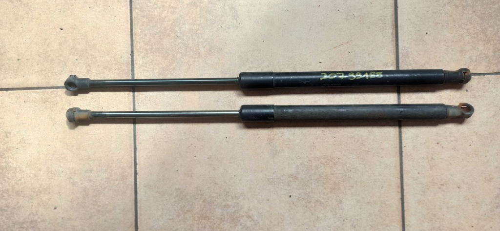 фото №1, Volvo v50 привод амортизатор крышки багажника