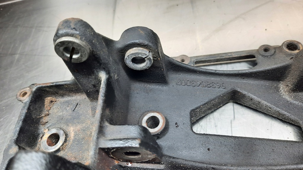 Кронштейн генератора 9632543007 peugeot 806 2.2b в Украине