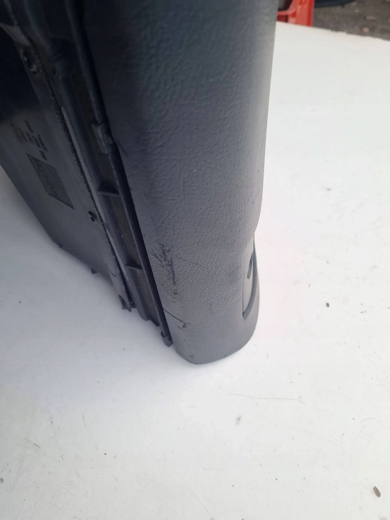 фото №7, Audi a4 b5 бардачок пасажира 8d1857035 europa