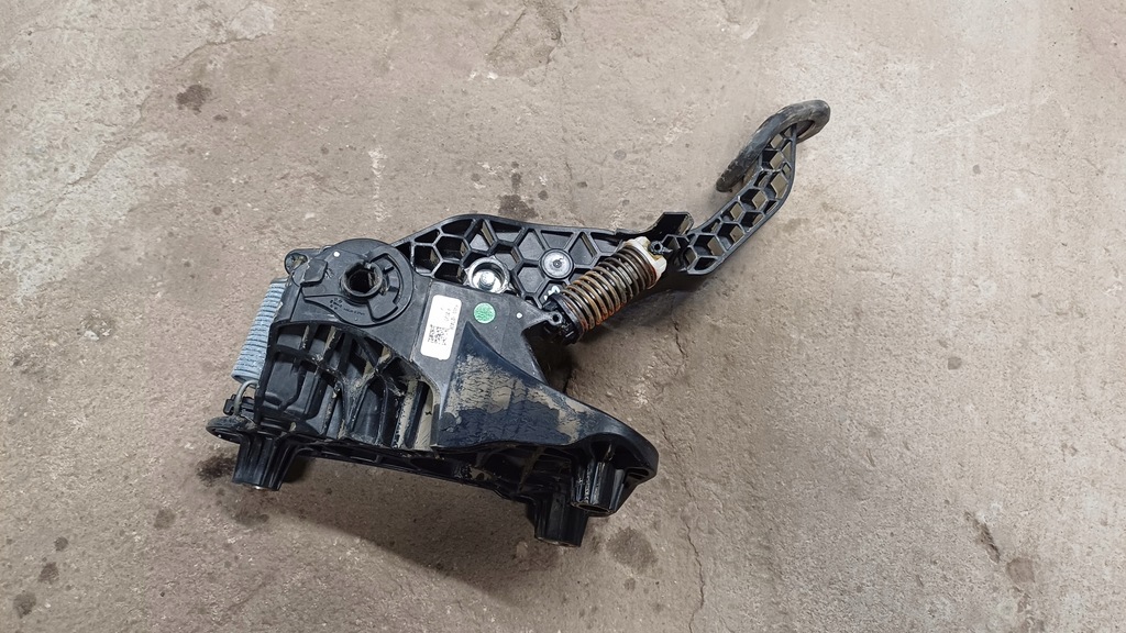 фото №1, Renault clio v 19- педаль сцепления 465032747r