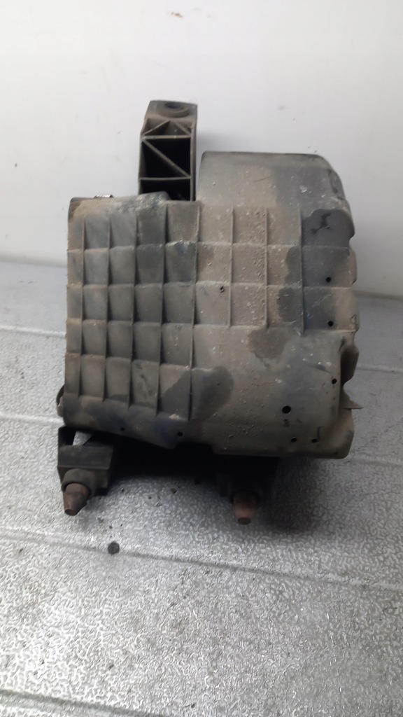 Корпус фільтра повітря audi a4 b5 96r sedan Оригінал