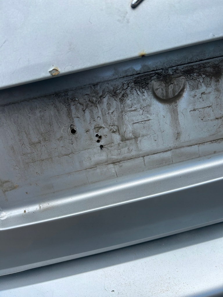 фото №4, Citroen c2 задняя крышка багажника багажника комплект góra+ dół