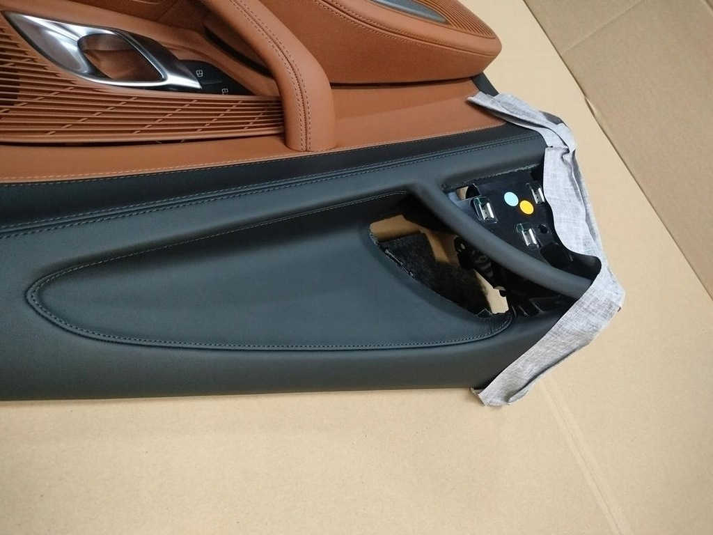 фото №6, Nowa оригінальний номер оббивка обшивка двері лівий правий перед audi r8 spyder шкіра nowa