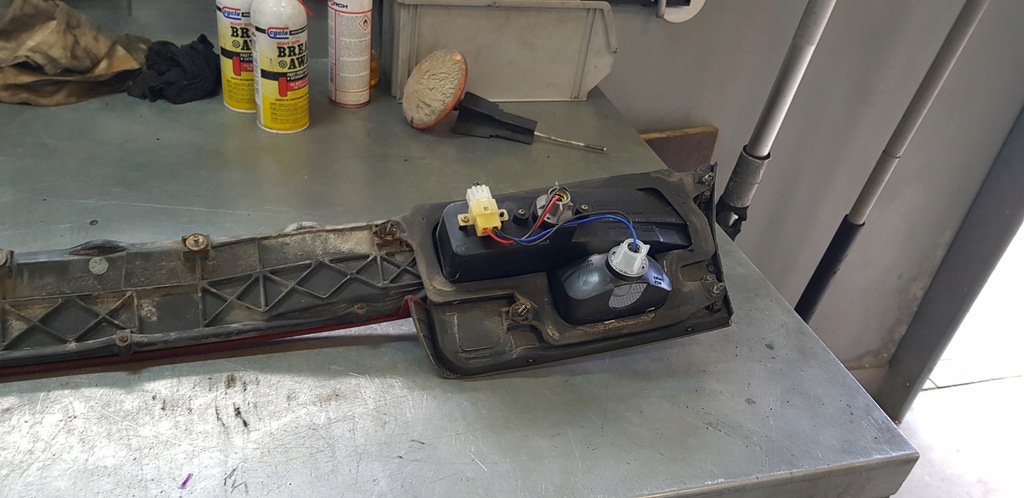 фото №7, Subaru legacy ii 2 накладка крышки багажника