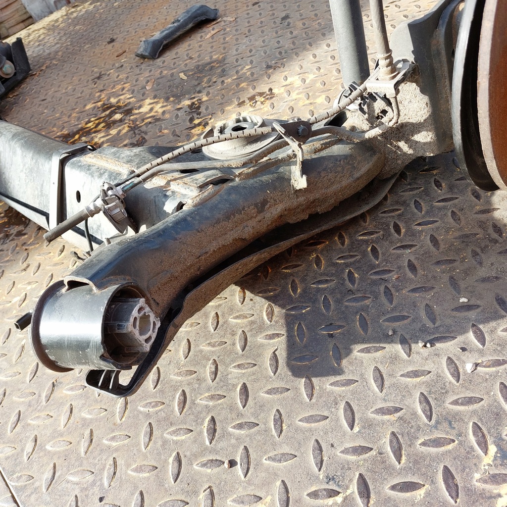 фото №7, Renault arkana 1,3tce балка подвеска задняя комплектная