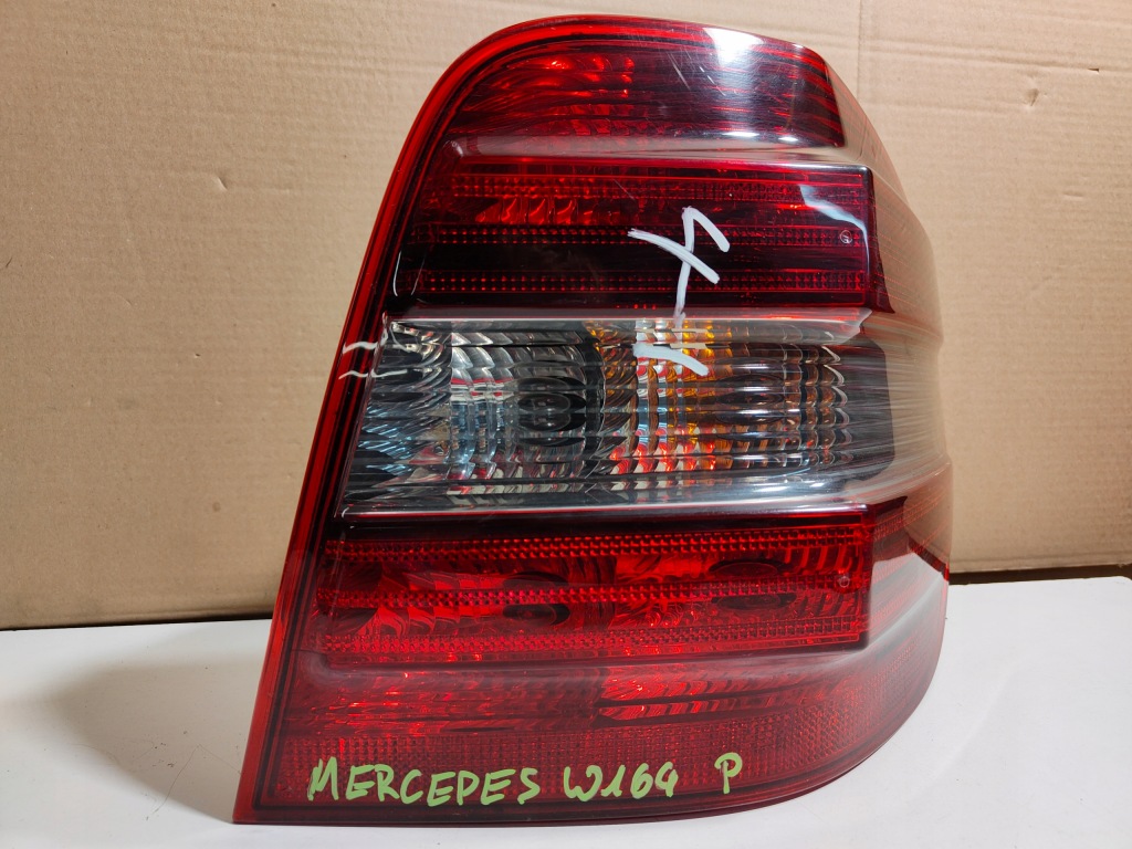 фото №2, Лампа задняя задняя правая mercedes ml w164 тонированная