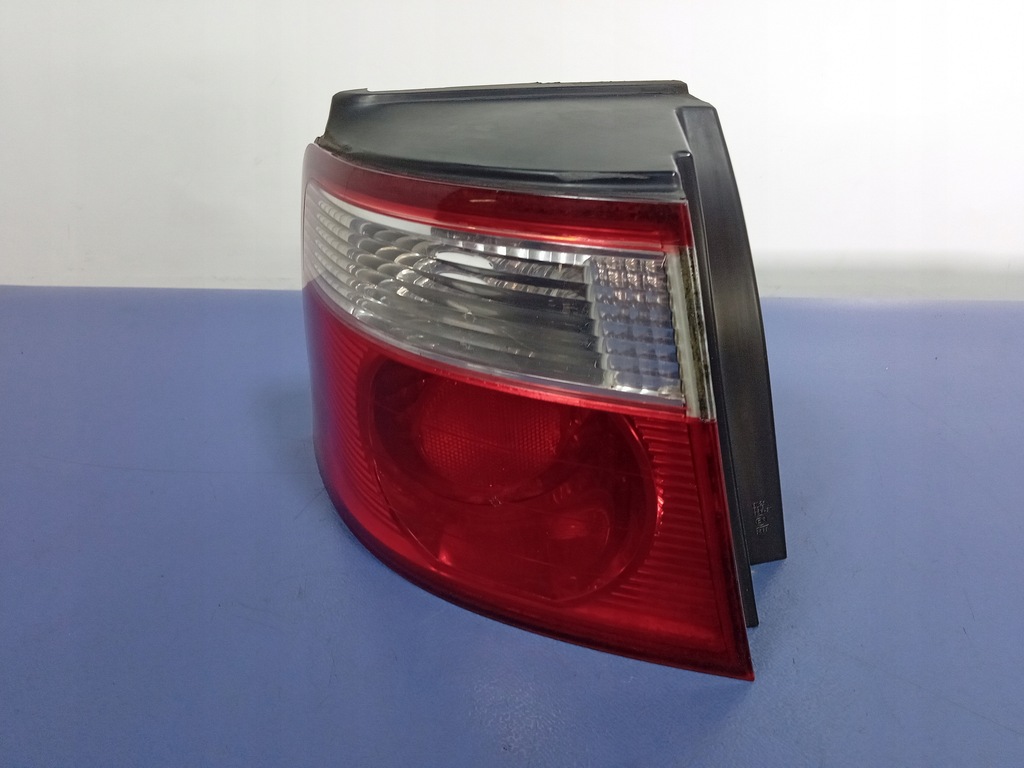 фото №1, Kia carens ii лампа задняя левая наружная