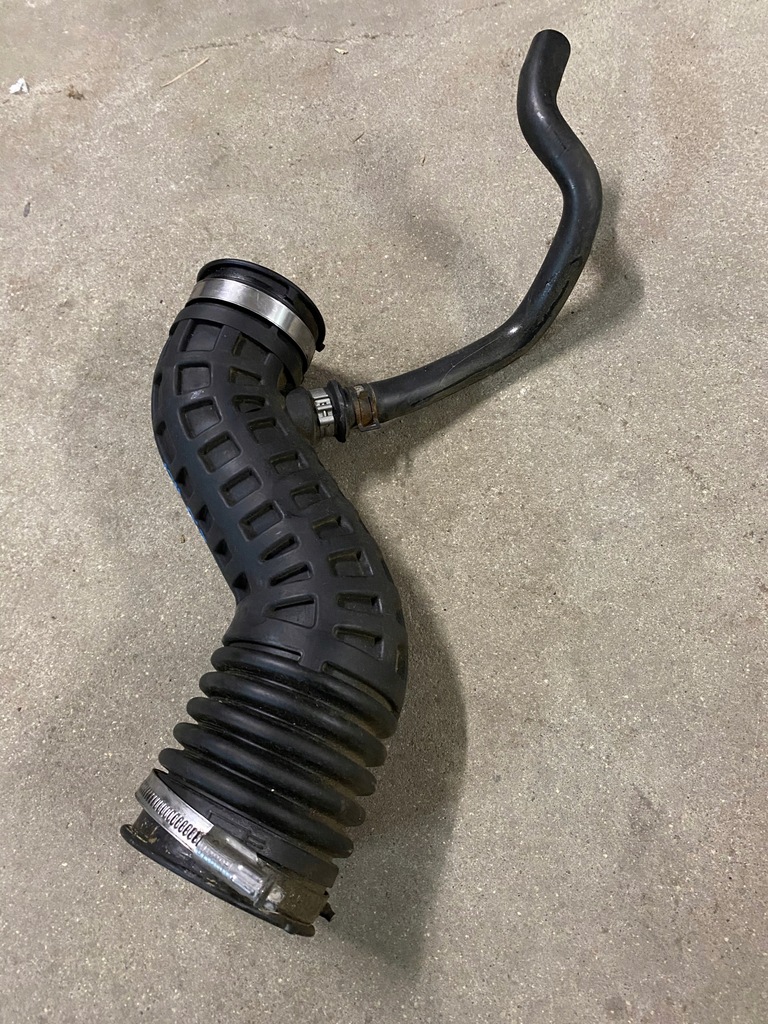 фото №1, Труба воздуха renault koleos i 1026324s01 2.0 dci