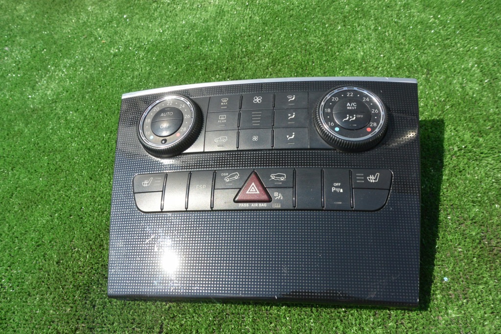 фото №1, Панель кондиционер корпус mercedes ml w164 uk