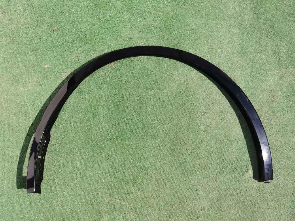 фото №1, Молдинг na крыло левая перед tesla y 1683859-00-a