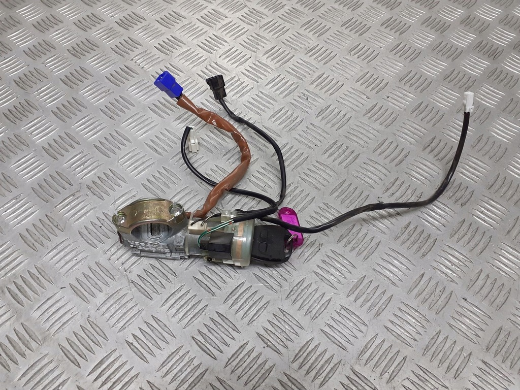 фото №4, Замок зажигания с ключ subaru forester