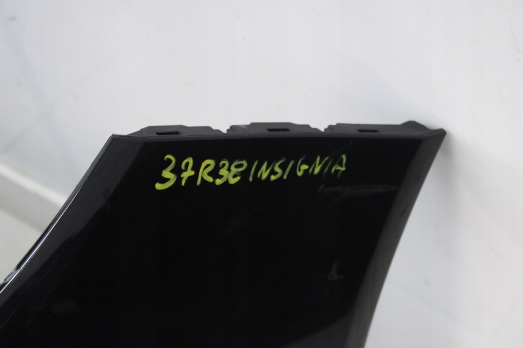 Opel insignia a lift 13r- бампер перед передний z22y Доставка