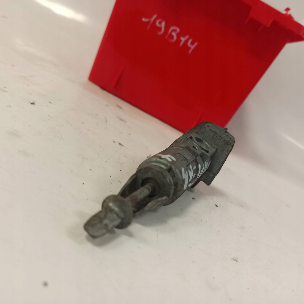 фото №12, Skoda superb 4 вкладка дверь перед 3v0837167